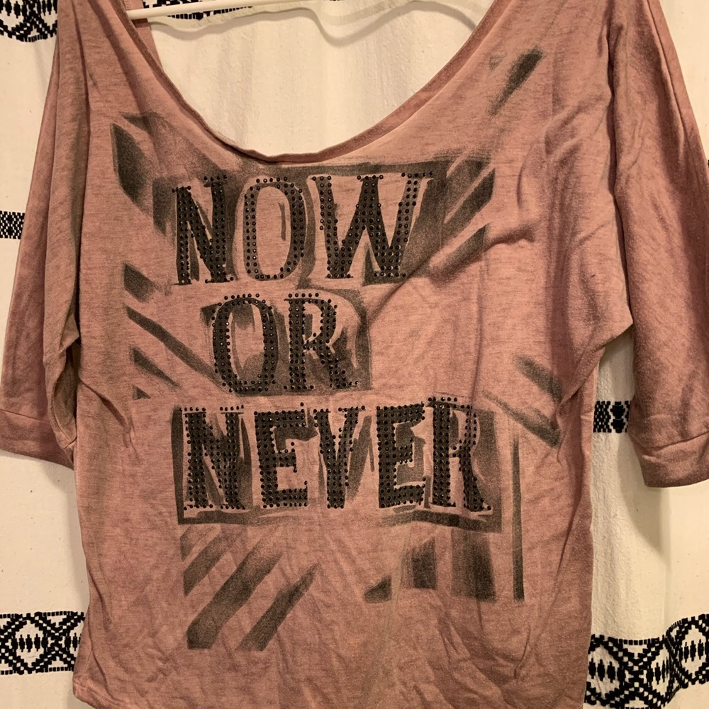 Half sleeve graphic tee